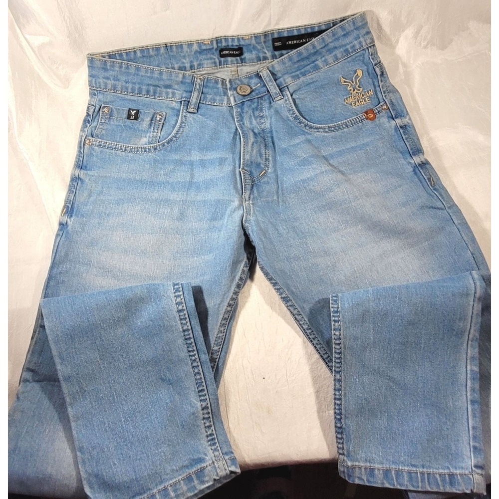 American Eagle Original Straight Leg Light‎ Wash Jeans - Size 30 (32Wx31.5L)